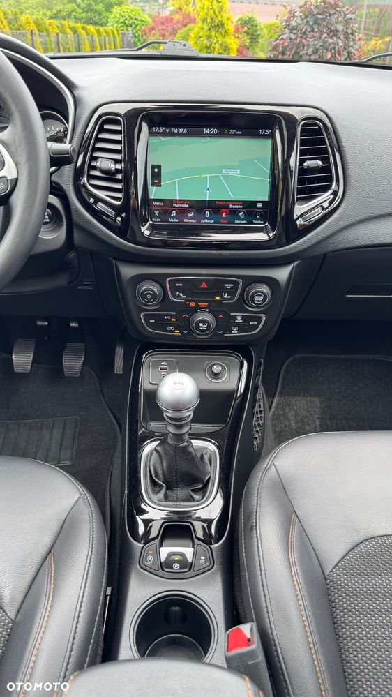 Jeep Compass - 28