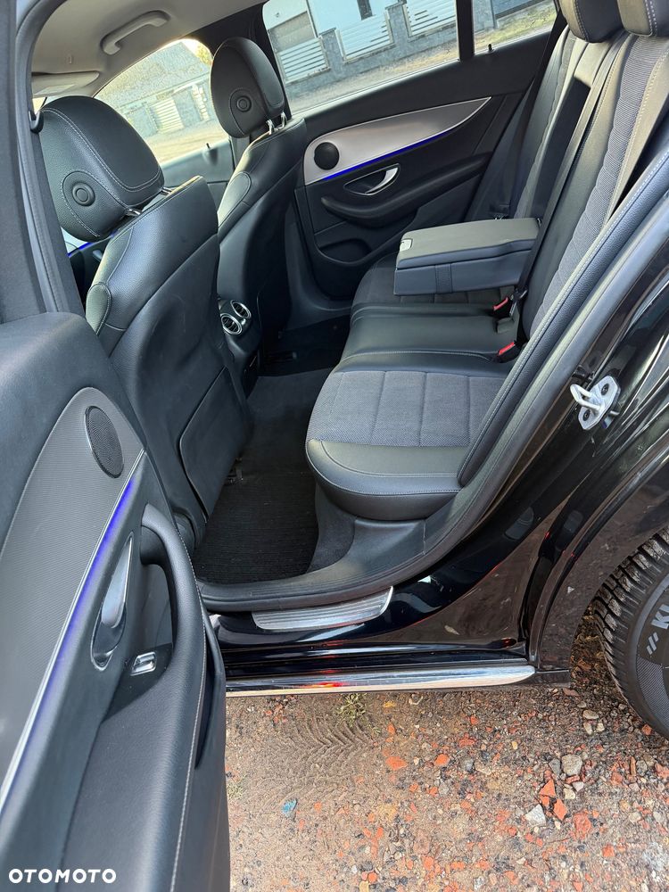Mercedes-Benz Klasa E 220 d 9G-TRONIC Avantgarde - 26