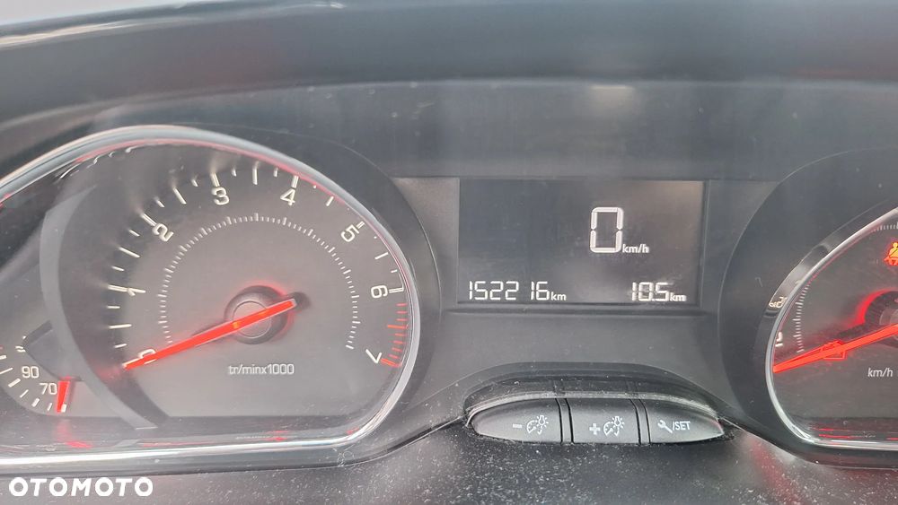 Peugeot 208 82 VTI Active - 11