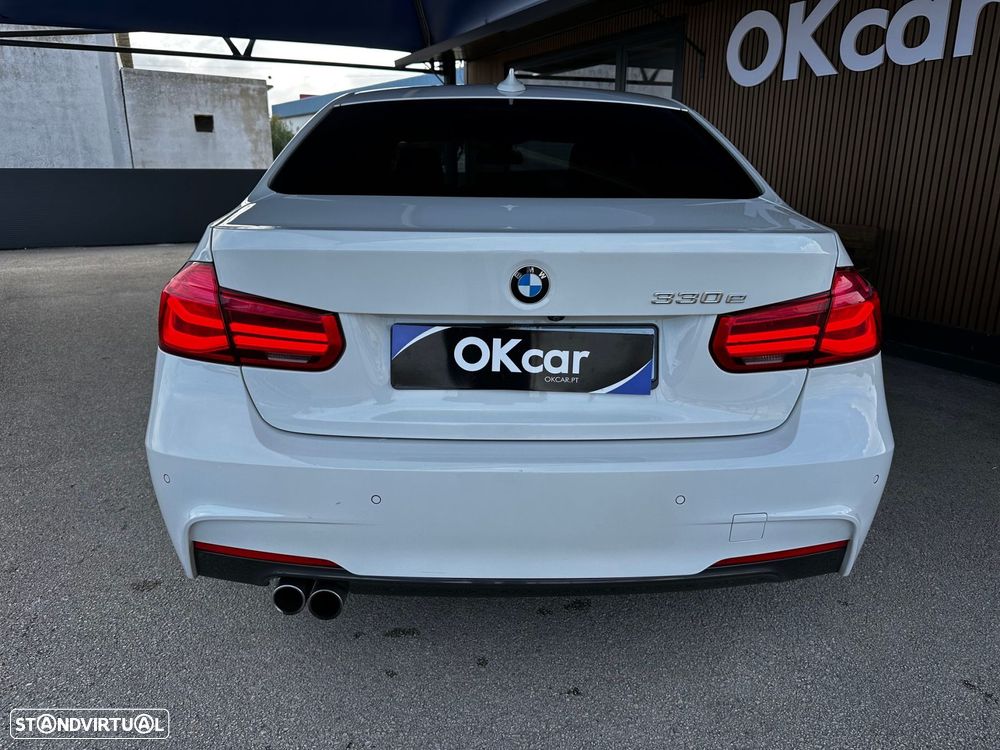 BMW 330 e iPerformance Pack M - 17