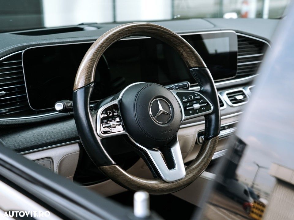 Mercedes-Benz GLS - 19