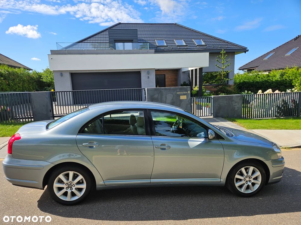 Toyota Avensis 2.0 D-4D Sol - 6