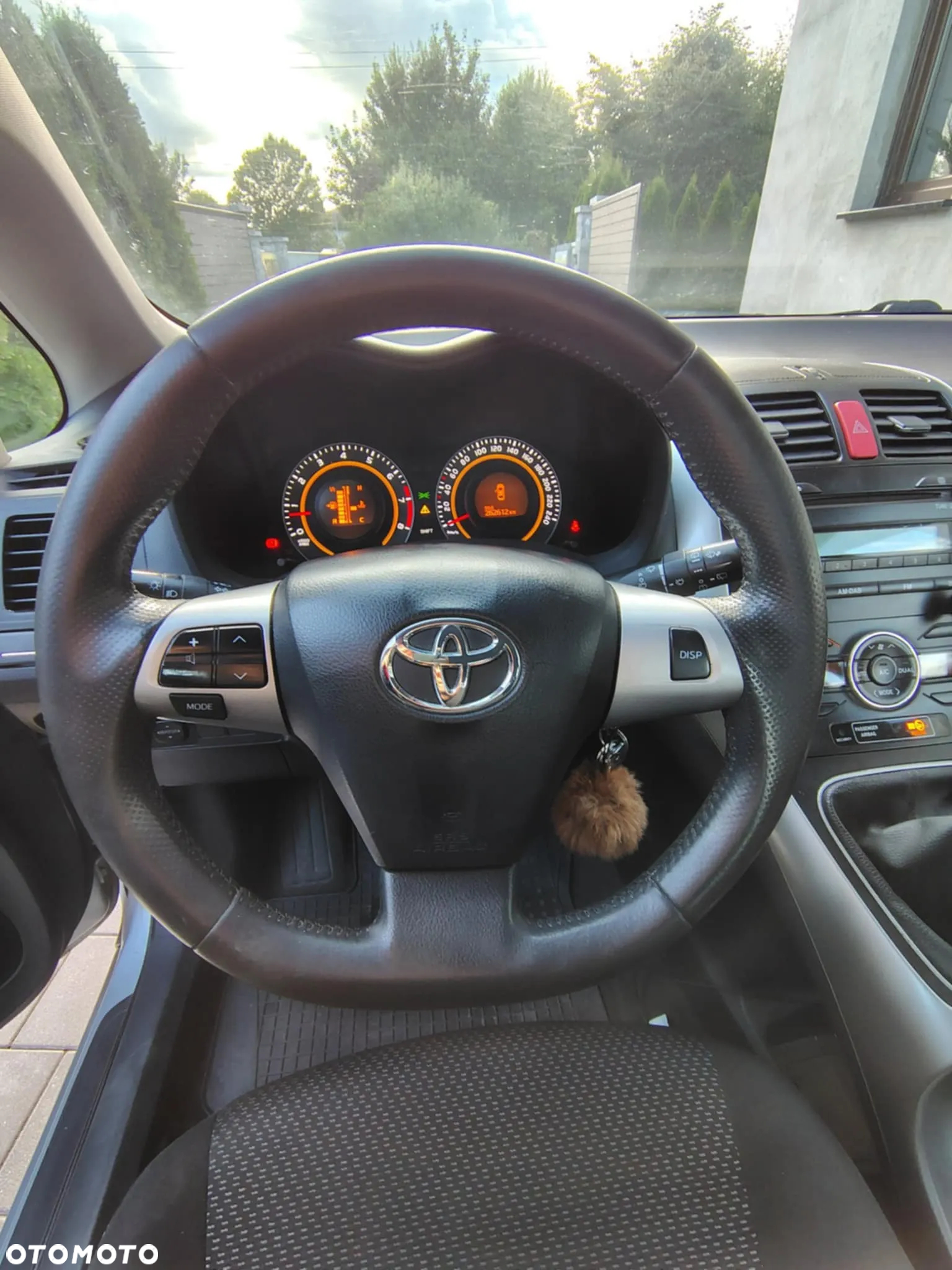 Toyota Auris 1.6 Premium - 12