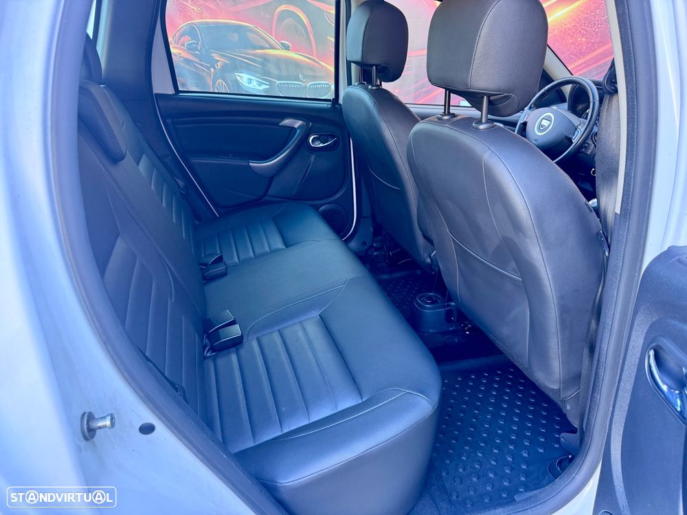 Dacia Duster 1.5 dCi SL Urban Explorer 4WD - 23