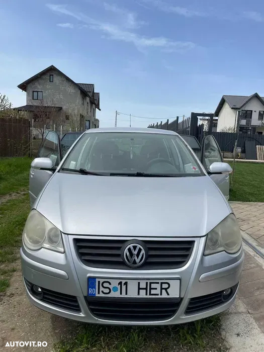 Volkswagen Polo - 2