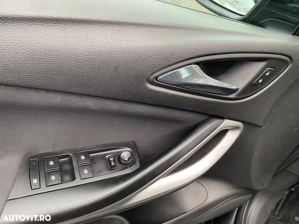 Opel Astra 1.2L Turbo Start/Stop - 14