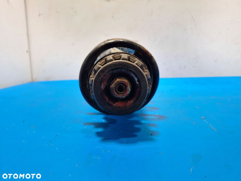 MCPERSON PRAWY VOLKSWAGEN LUPO - 2