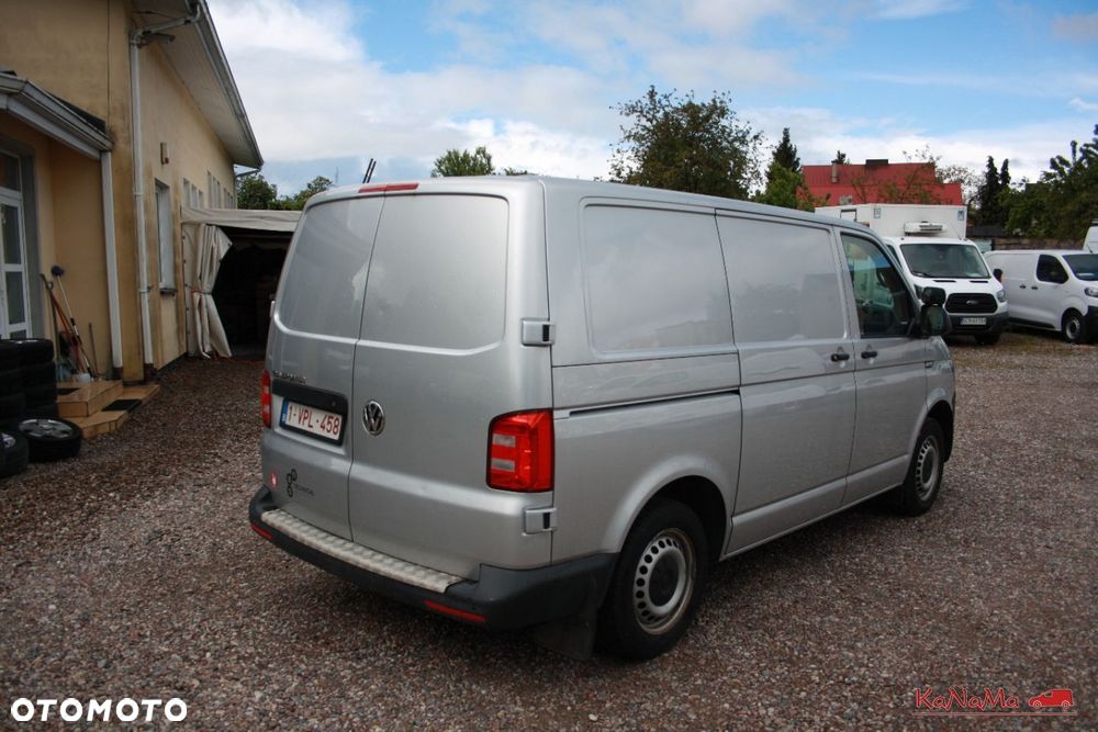 Volkswagen Transporter - 28