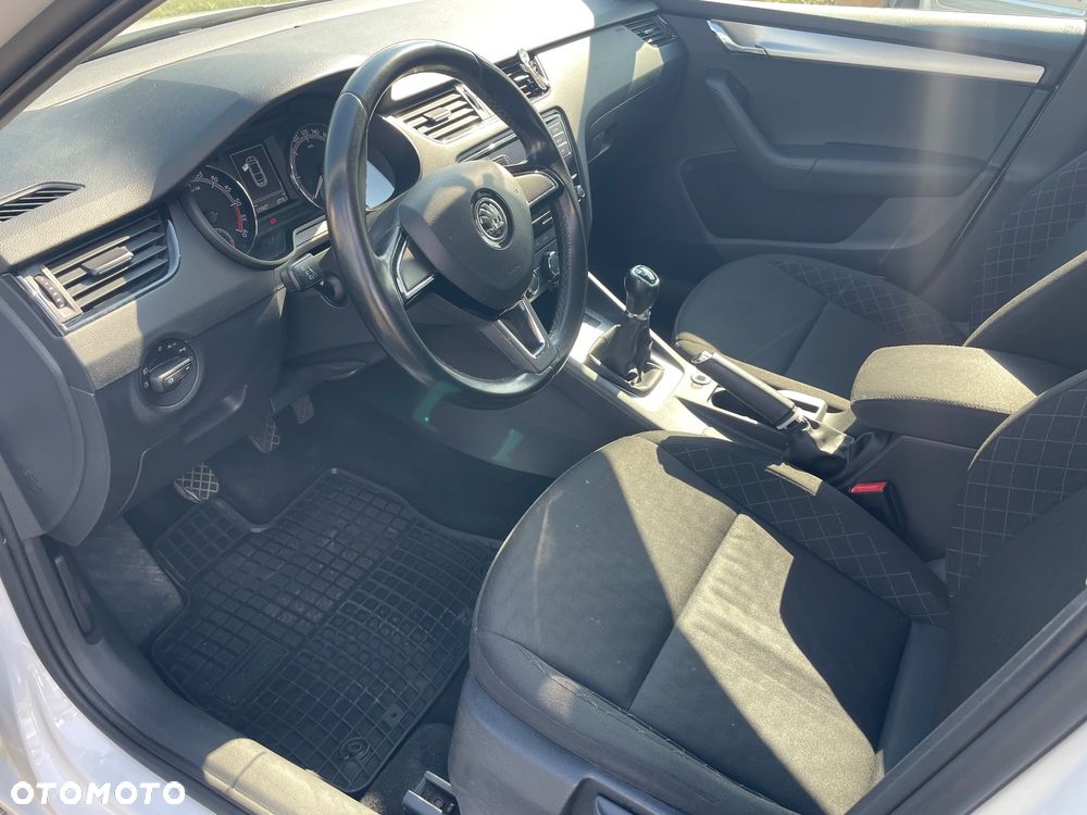 Skoda Octavia 1.6 TDI SCR Ambition - 7