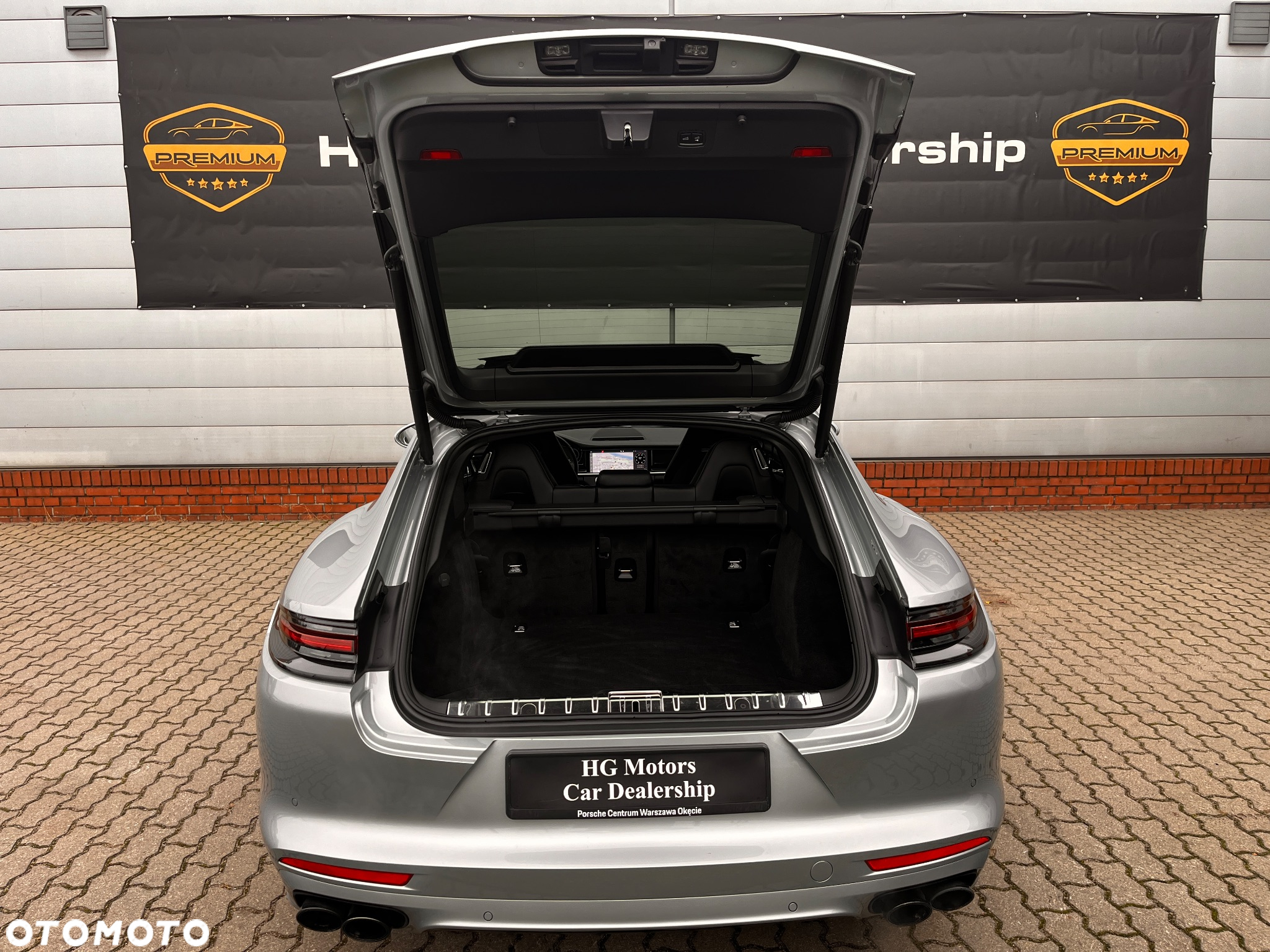 Porsche Panamera 4 - 12