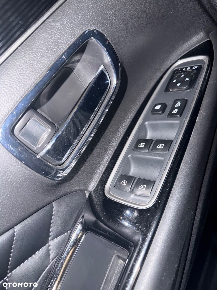 Mitsubishi Outlander - 15