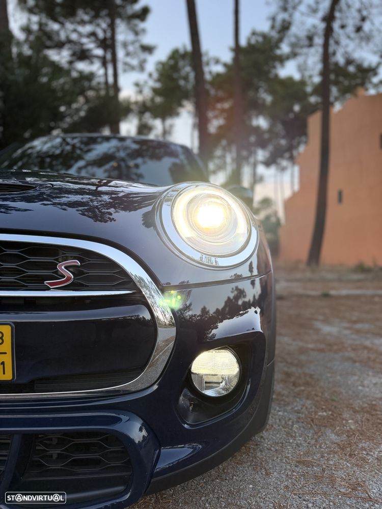 MINI 5 Portas Cooper SD Auto Desportiva - 50