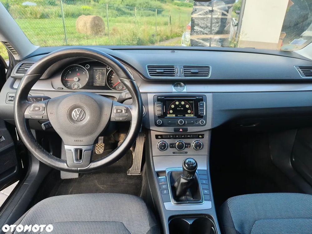 Volkswagen Passat 2.0 Blue TDI SCR Comfortline - 26