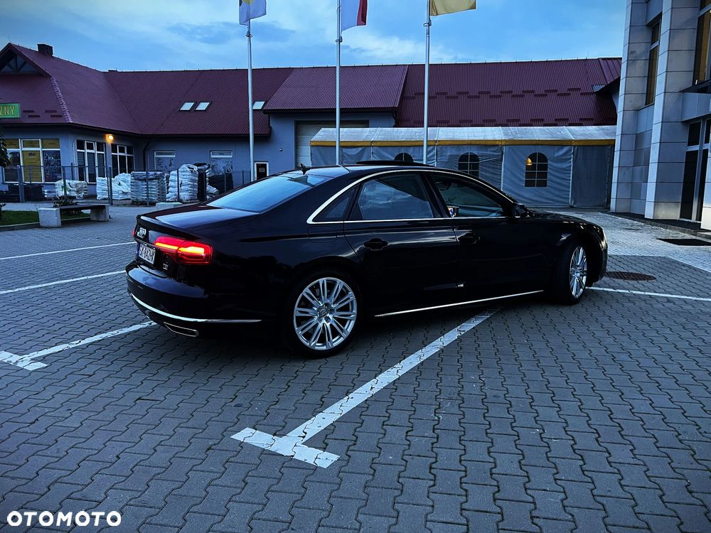 Audi A8 4.2 TDI DPF (clean diesel) quattro tiptronic - 23