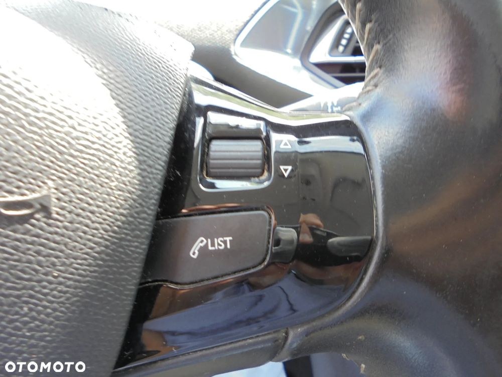 Peugeot 308 SW BlueHDi 150 Automatik Stop & Start Allure - 14