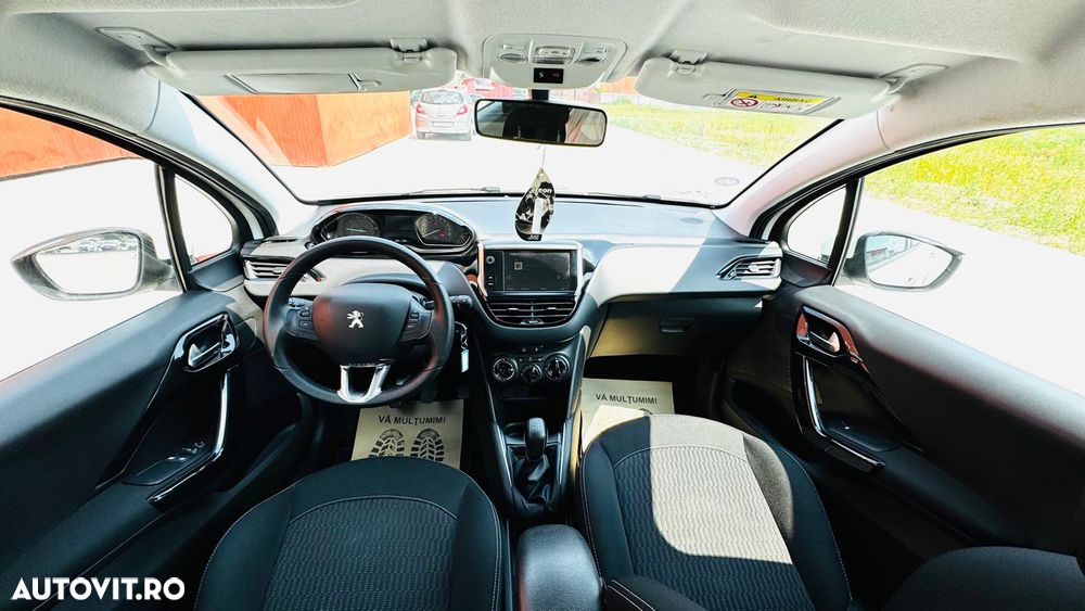 Peugeot 208 PureTech 82 Start & Stop Allure - 25