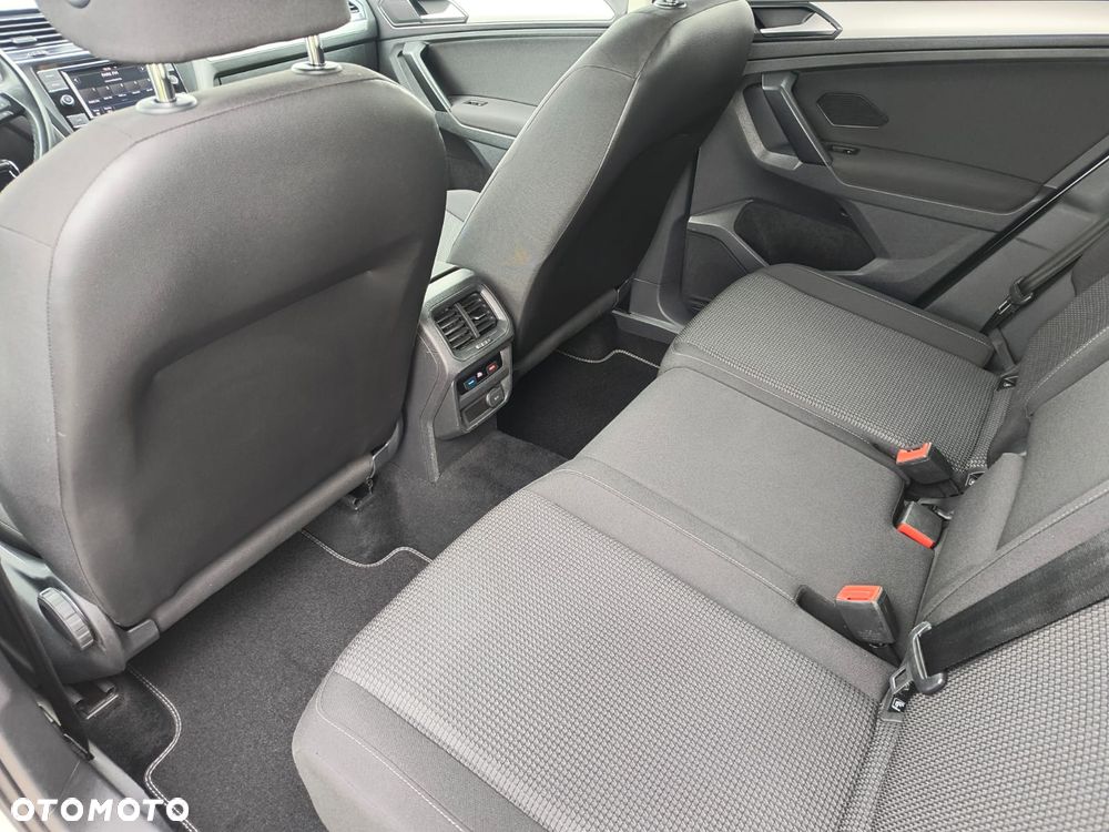 Volkswagen Tiguan 2.0 TDI SCR 4MOTION BlueMotion Technology DSG Sport & Style - 8