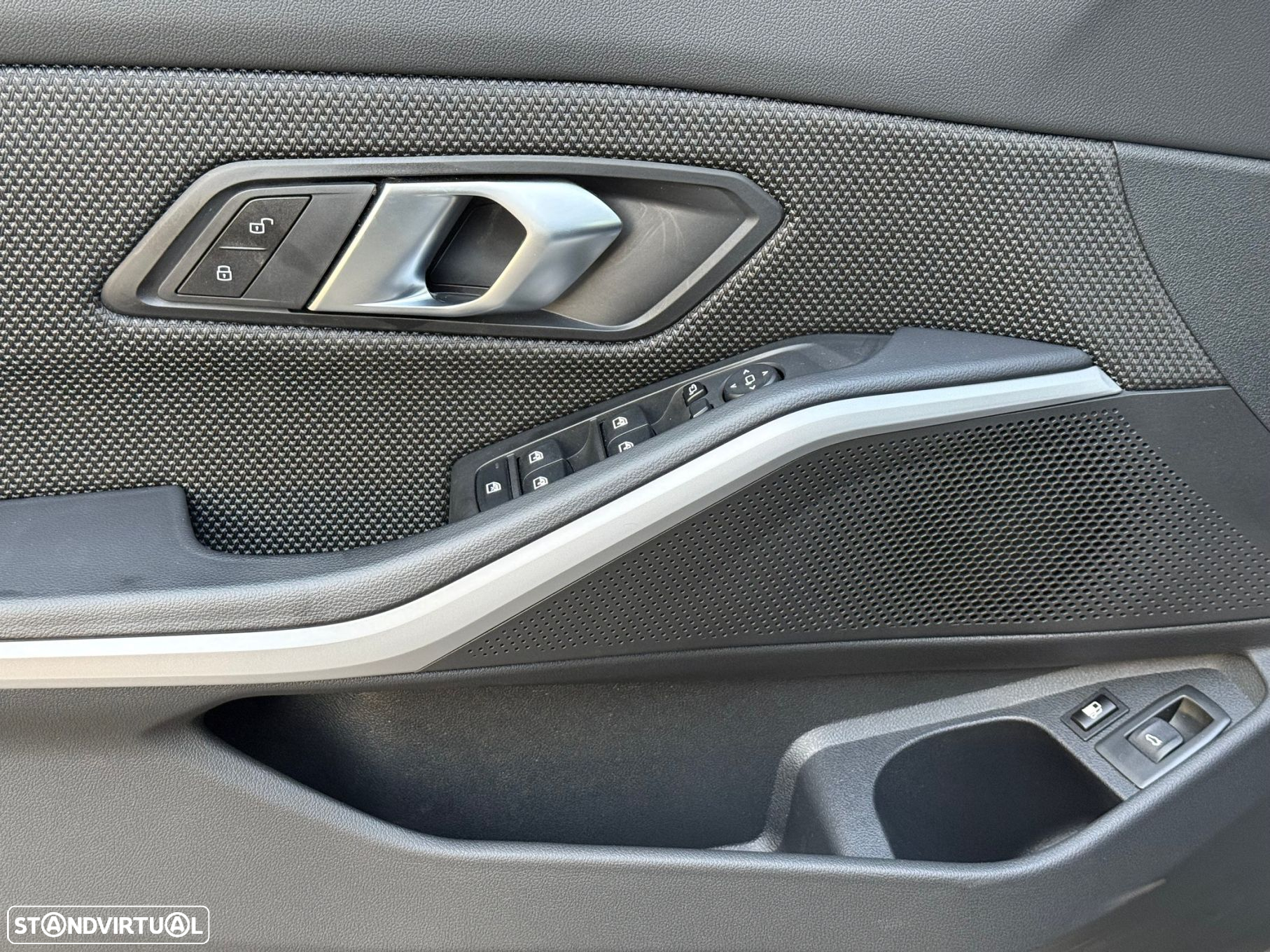 BMW 320 e Touring Corporate Edition Auto - 34