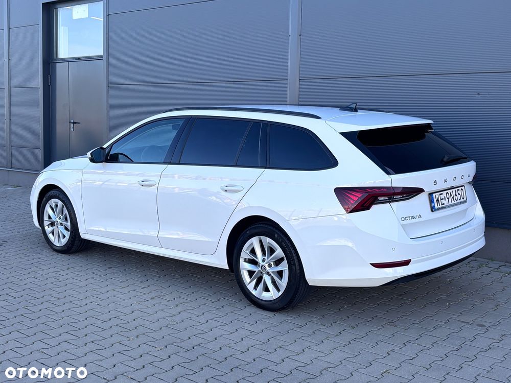 Skoda Octavia 2.0 TDI DSG Ambition - 4