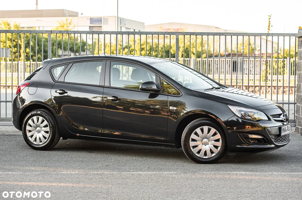 Opel Astra 1.4 Turbo Exklusiv - 3