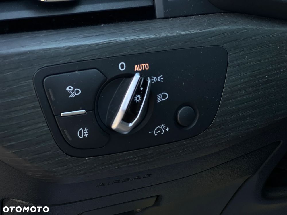 Audi A4 Limousine - 28