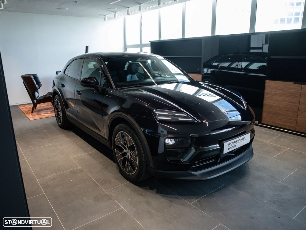 Porsche Macan Electric - 2