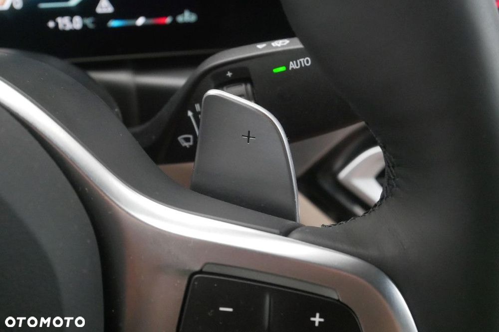 BMW Seria 3 - 32