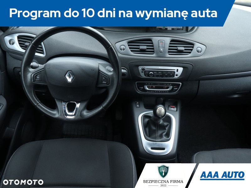 Renault Grand Scenic - 9