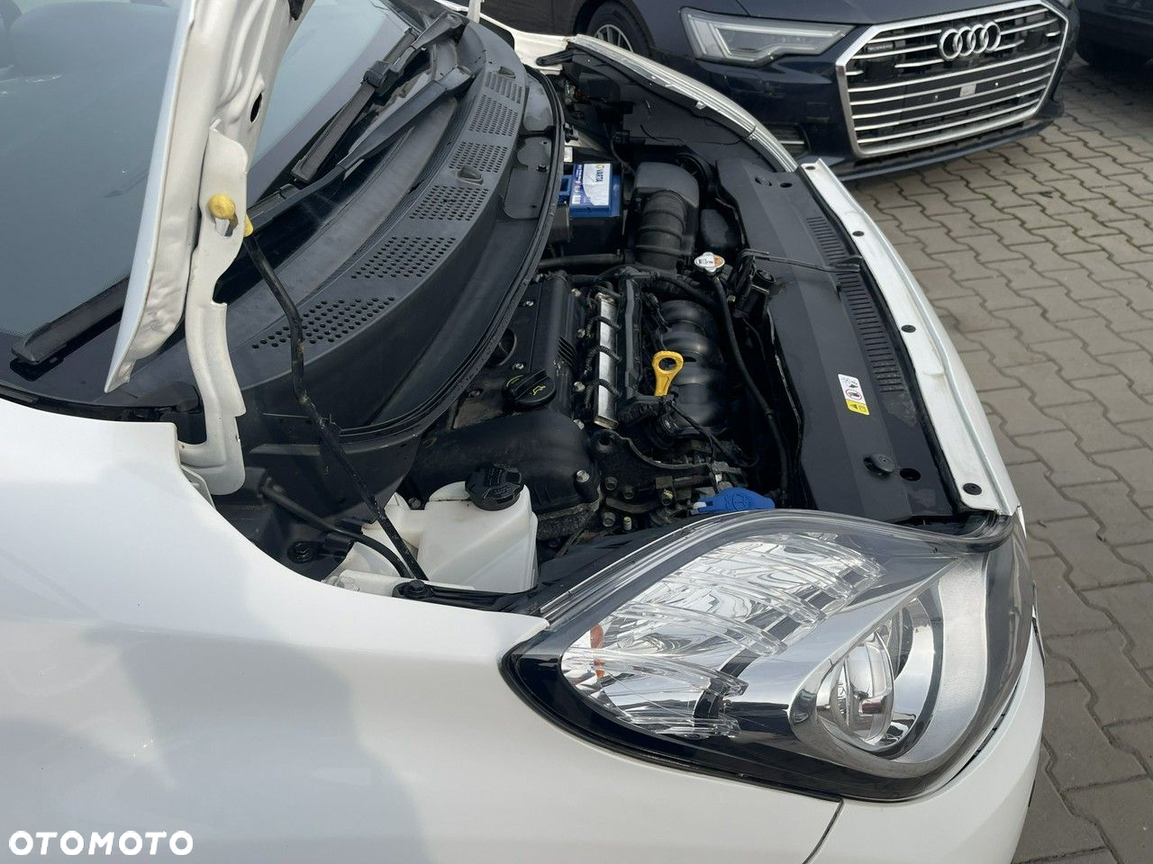 Hyundai ix20 1.6 BlueDrive Classic + - 12