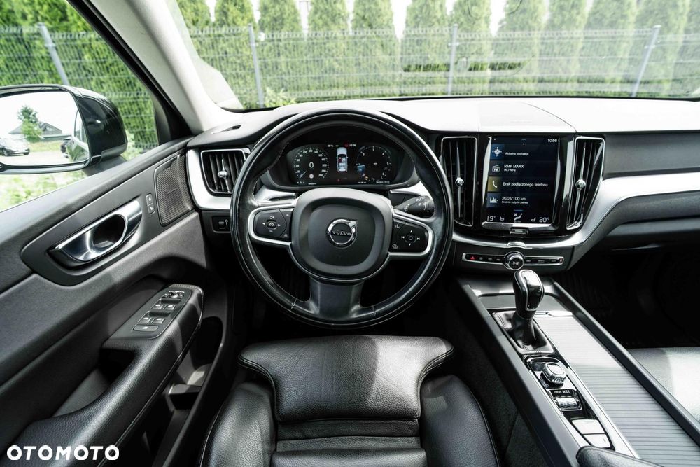 Volvo XC 60 D3 Momentum Pro - 12