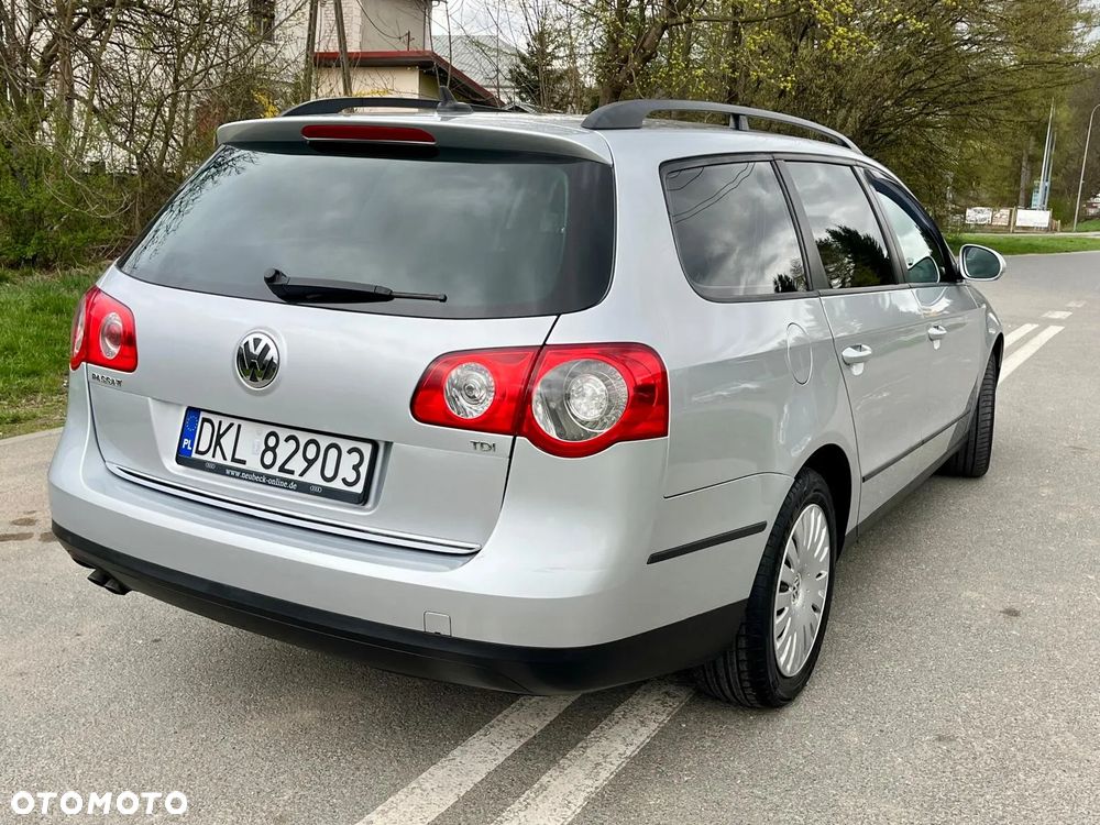 Volkswagen Passat 1.9 TDI Comfortline - 2
