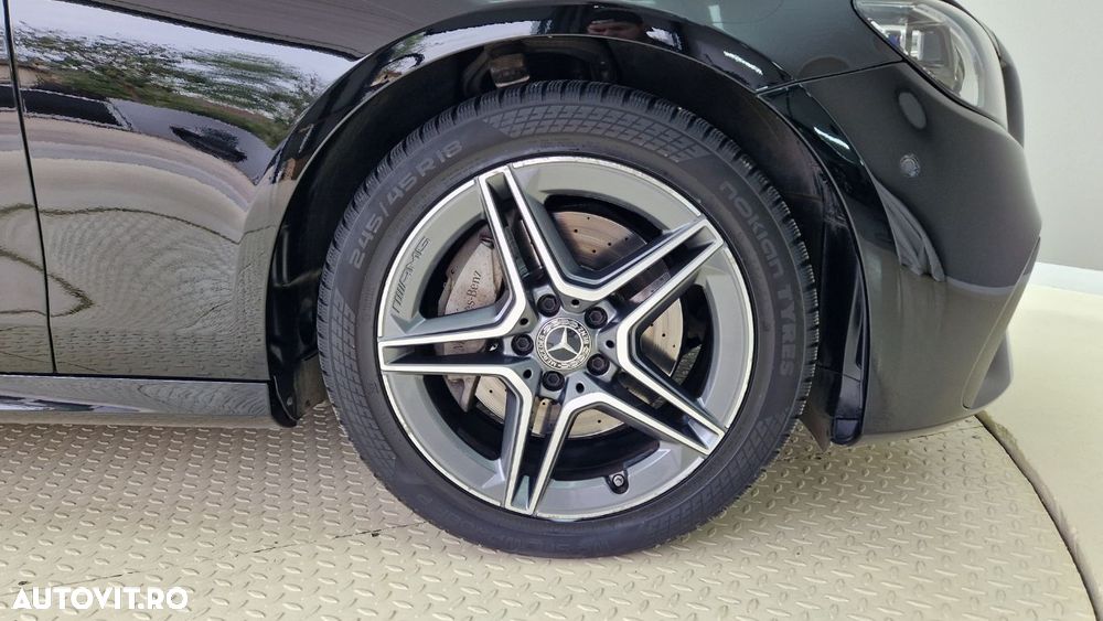 Mercedes-Benz E - 20
