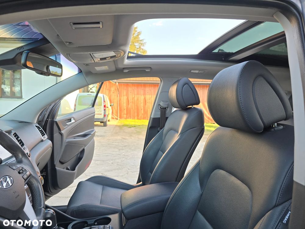 Hyundai Tucson 2.0 CRDI 4WD Automatik Premium - 30