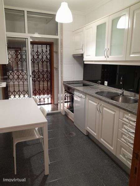 Aluga-se Apartamento T-2 - Grande imagem: 3/9