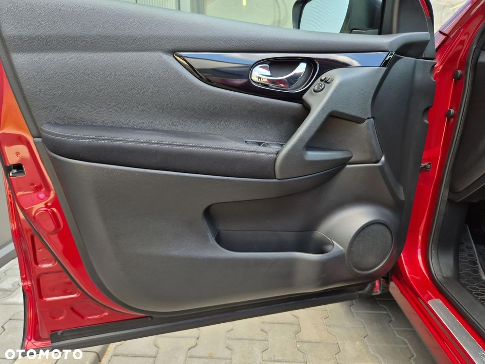 Nissan Qashqai 1.2 DIG-T N-Connecta EU6 - 11
