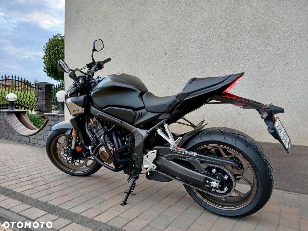 Honda CB - 2