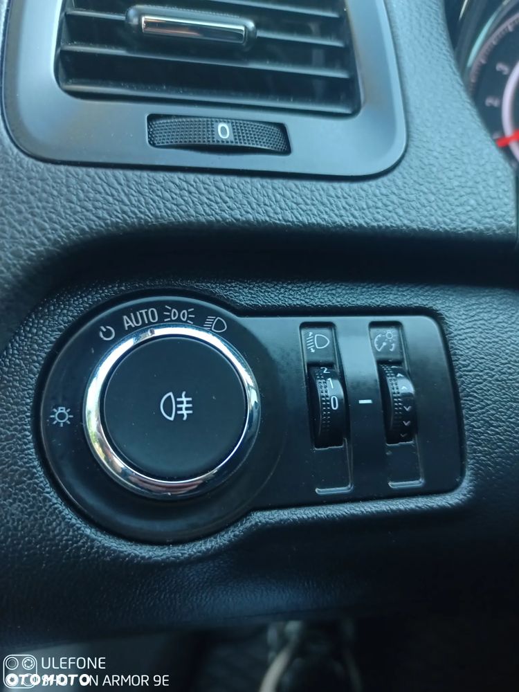 Opel Insignia - 27
