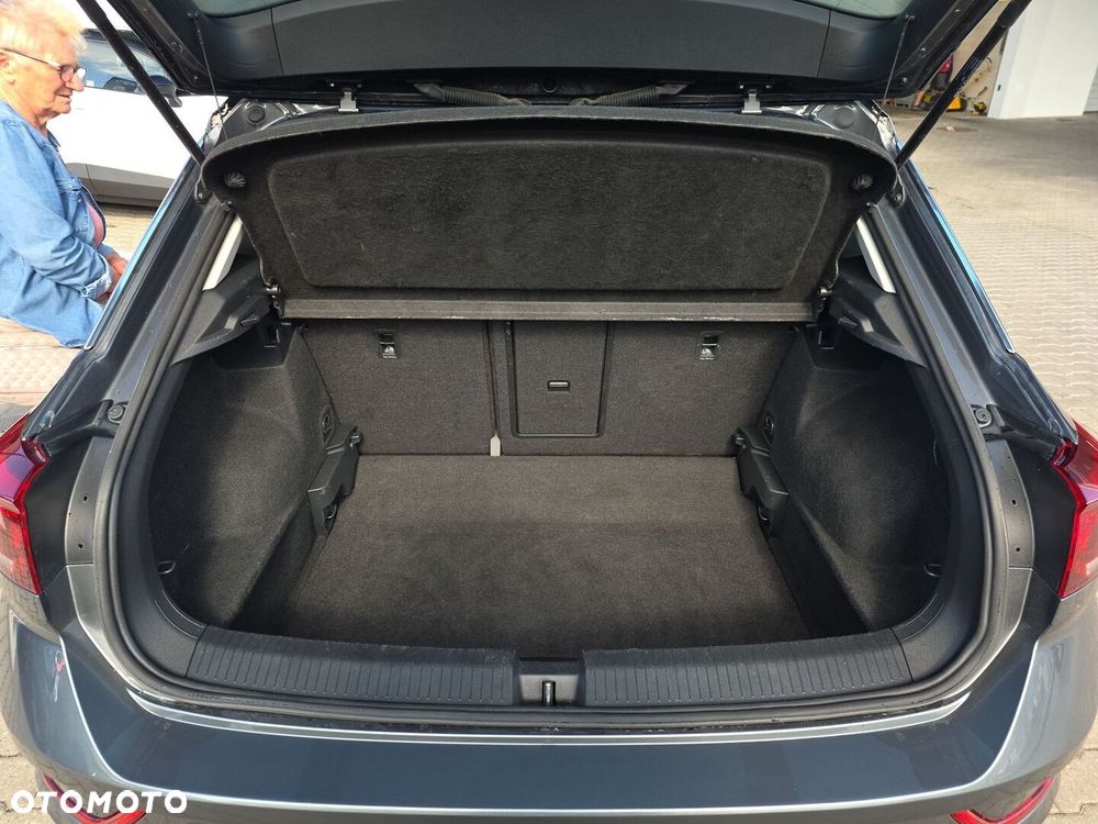 Volkswagen T-Roc - 13