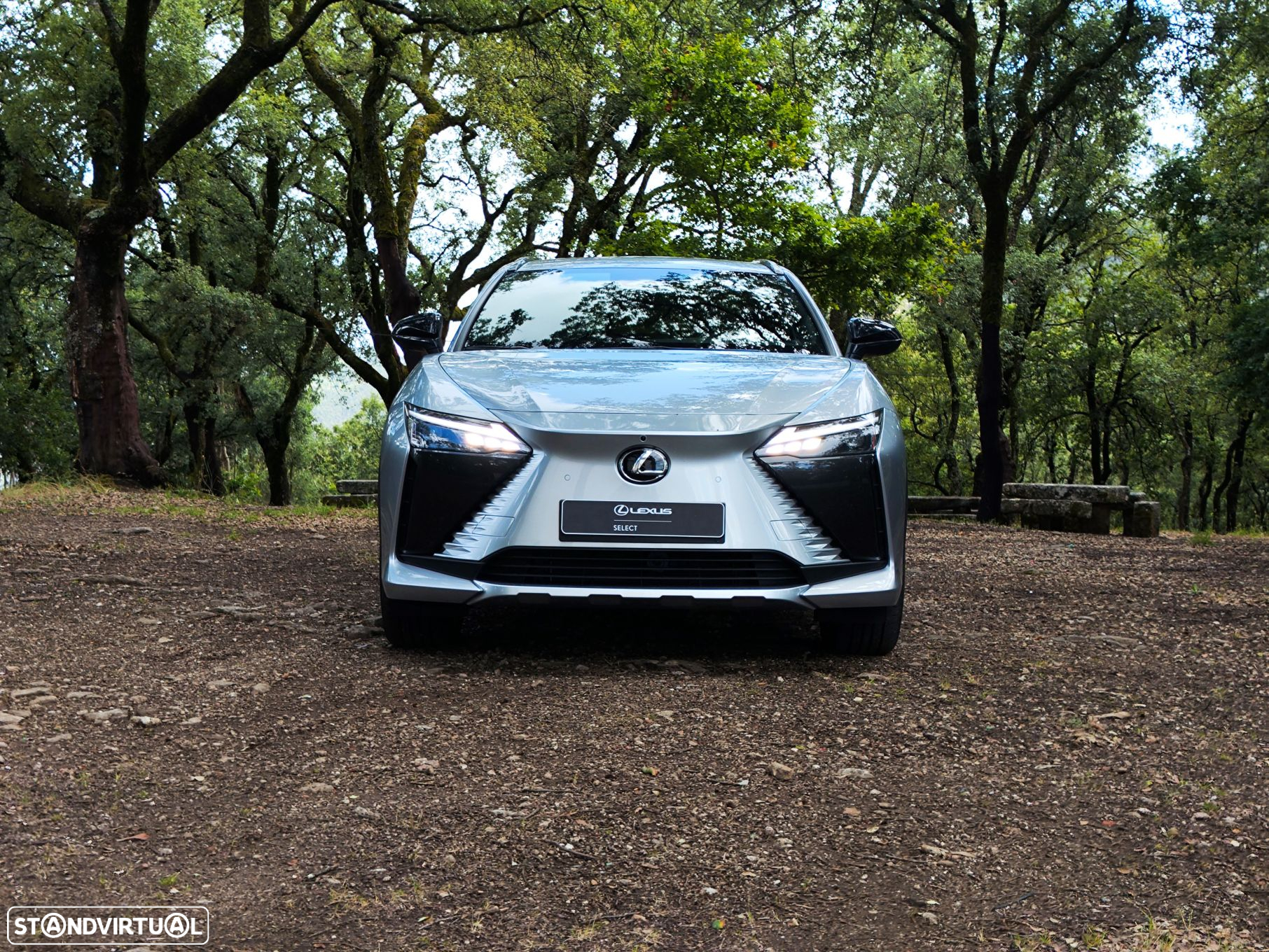 Lexus rz-450e Premium Monotone c/ mala elétrica - 2
