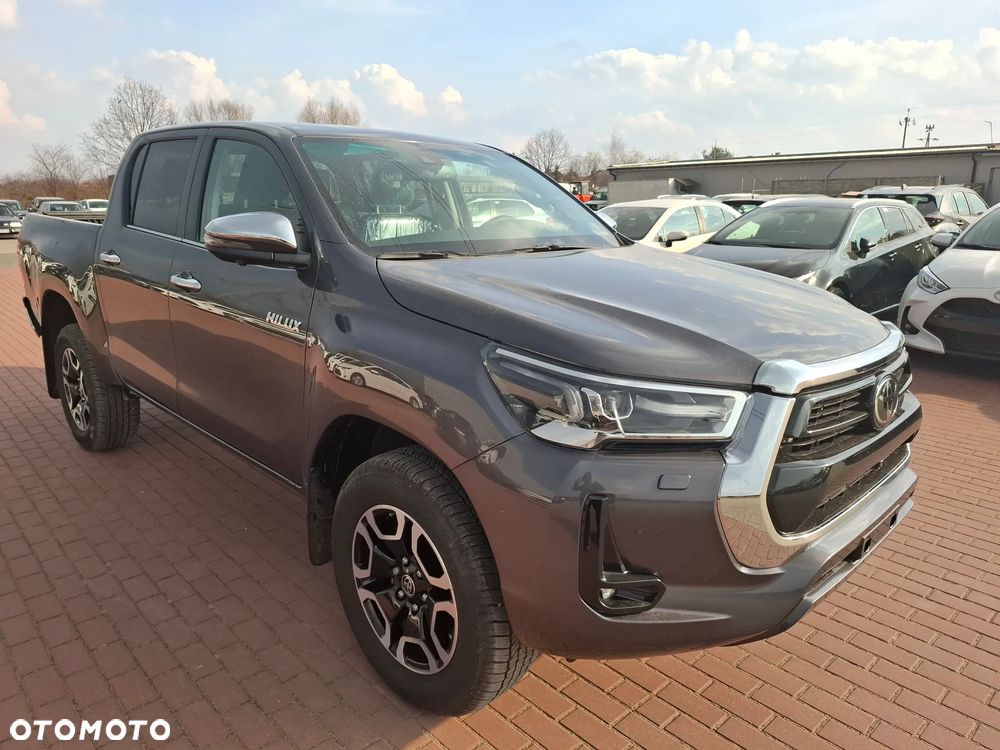 Toyota Hilux 2.8 D-4D mHEV Double Cab Executive 4x4 - 2