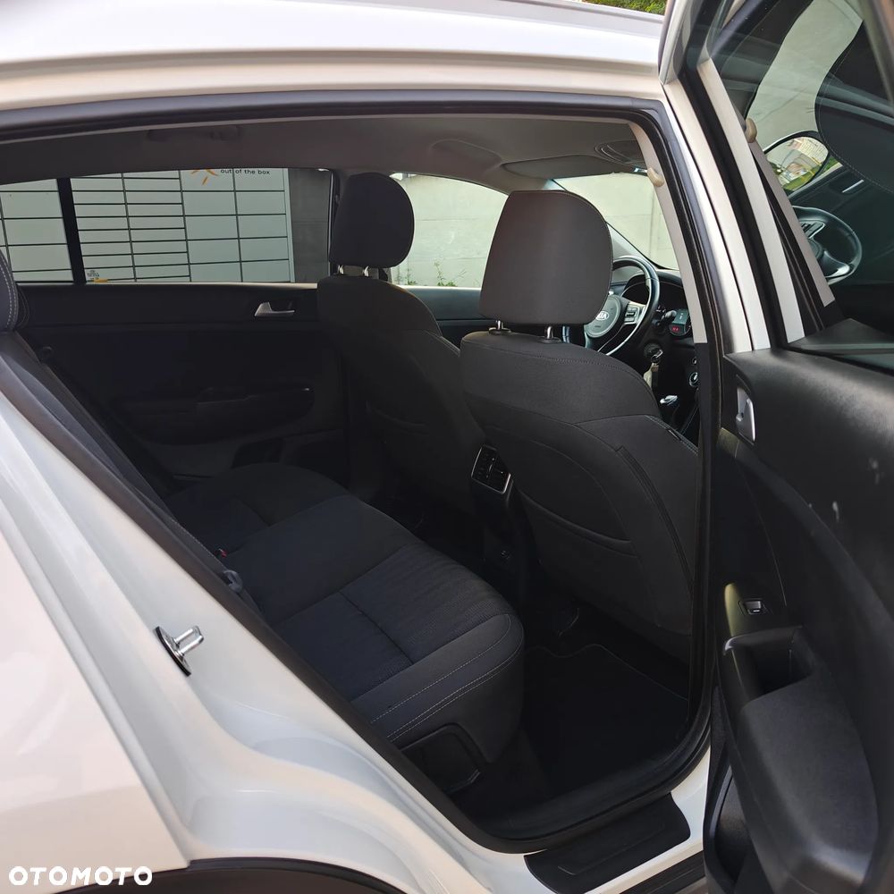 Kia Sportage 1.7 CRDI 2WD Attract - 12