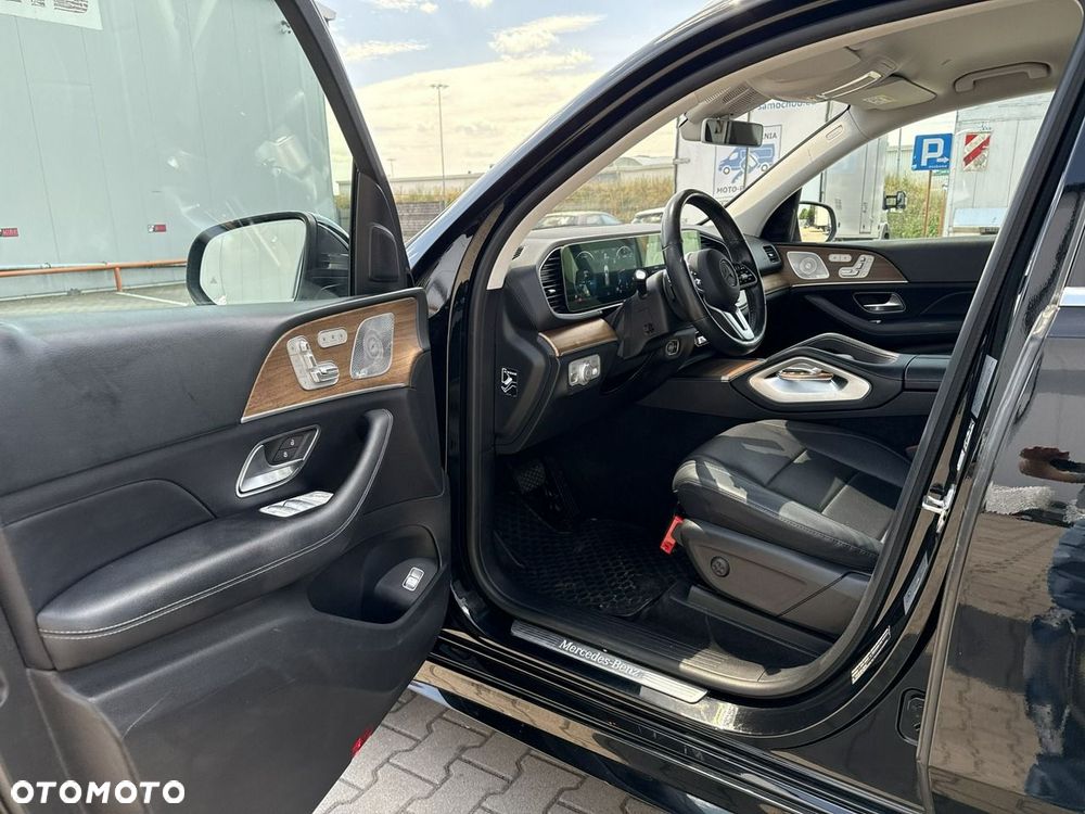 Mercedes-Benz GLE 300 d 4Matic 9G-TRONIC AMG Line - 10