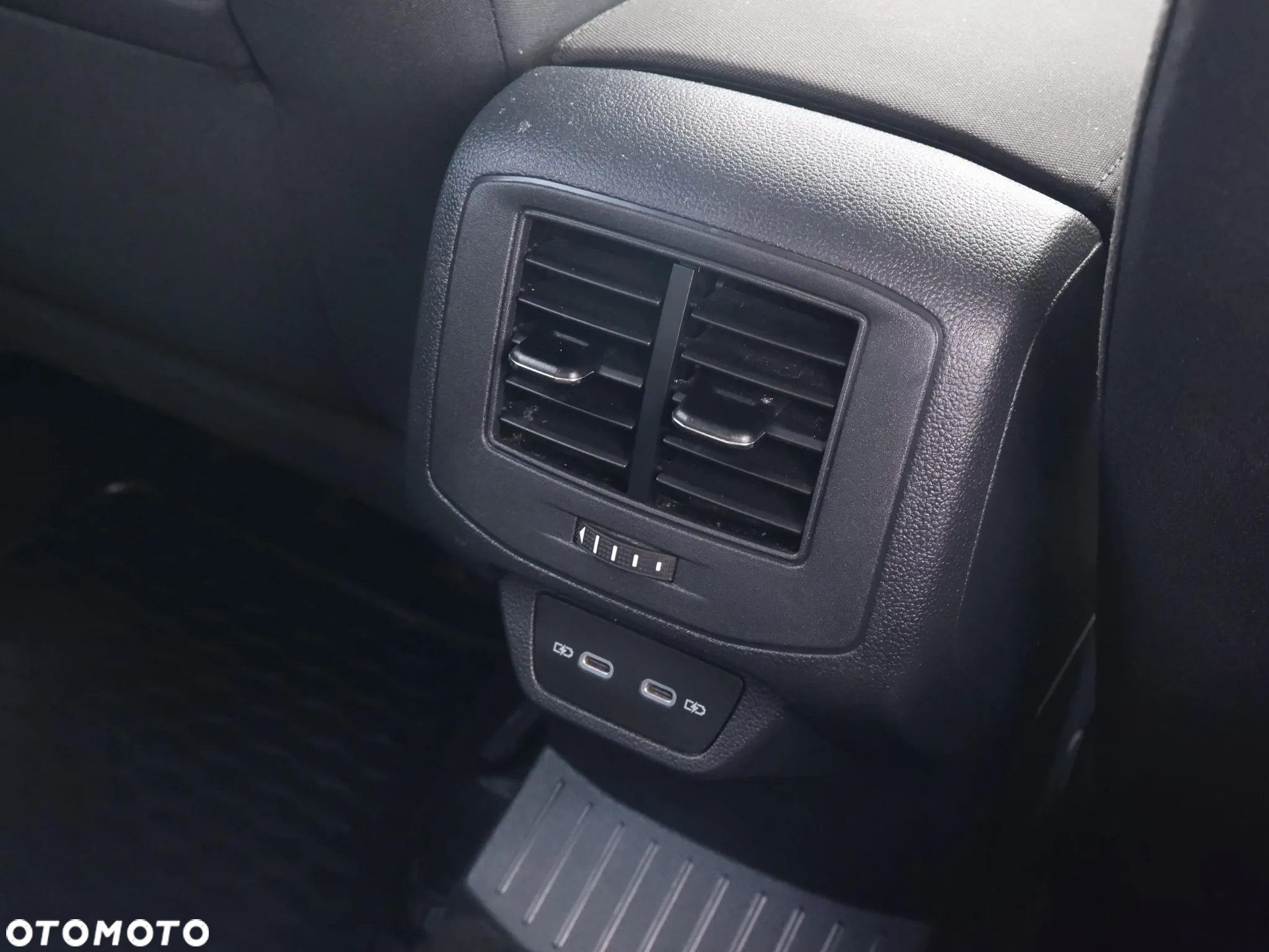 Volkswagen T-Roc 1.5 TSI GPF ACT Advance DSG - 40