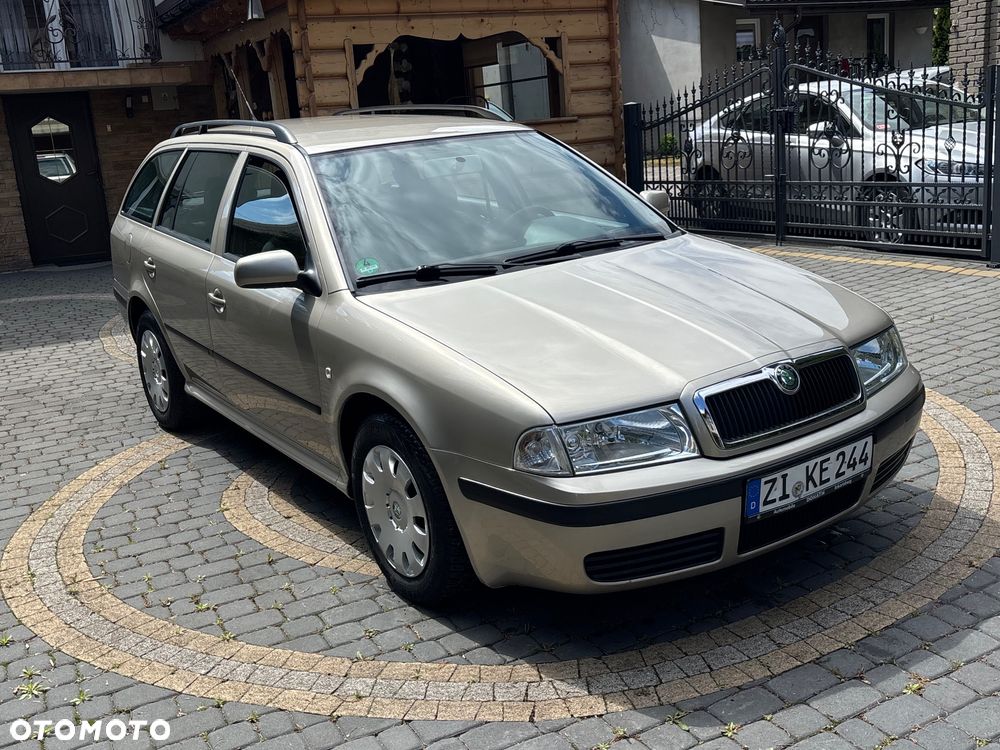 Skoda Octavia 1.6 Combi Classic - 2