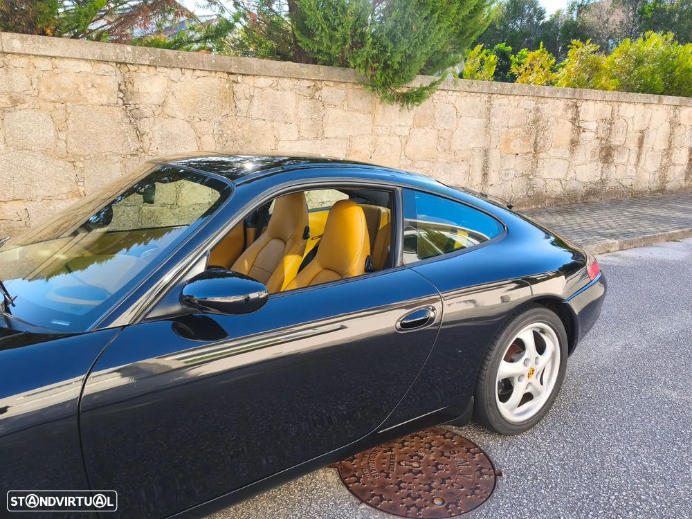 Porsche 911 (996) Carrera Coupé - 16