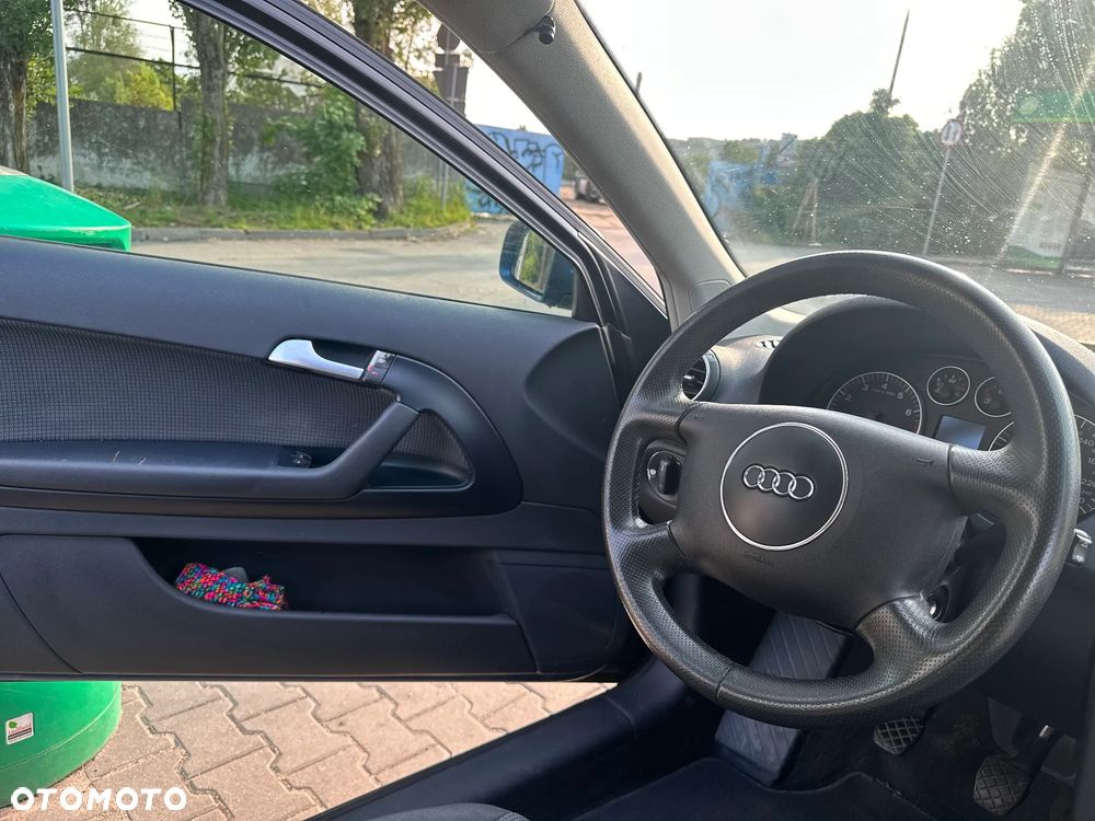 Audi A3 3-drzwiowe 1.6 Ambiente - 6