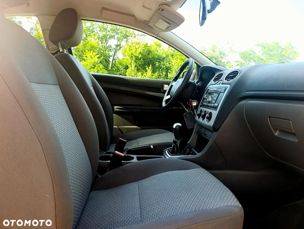 Ford Focus 1.4 16V Fun - 12