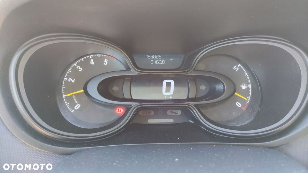 Opel Vivaro - 31