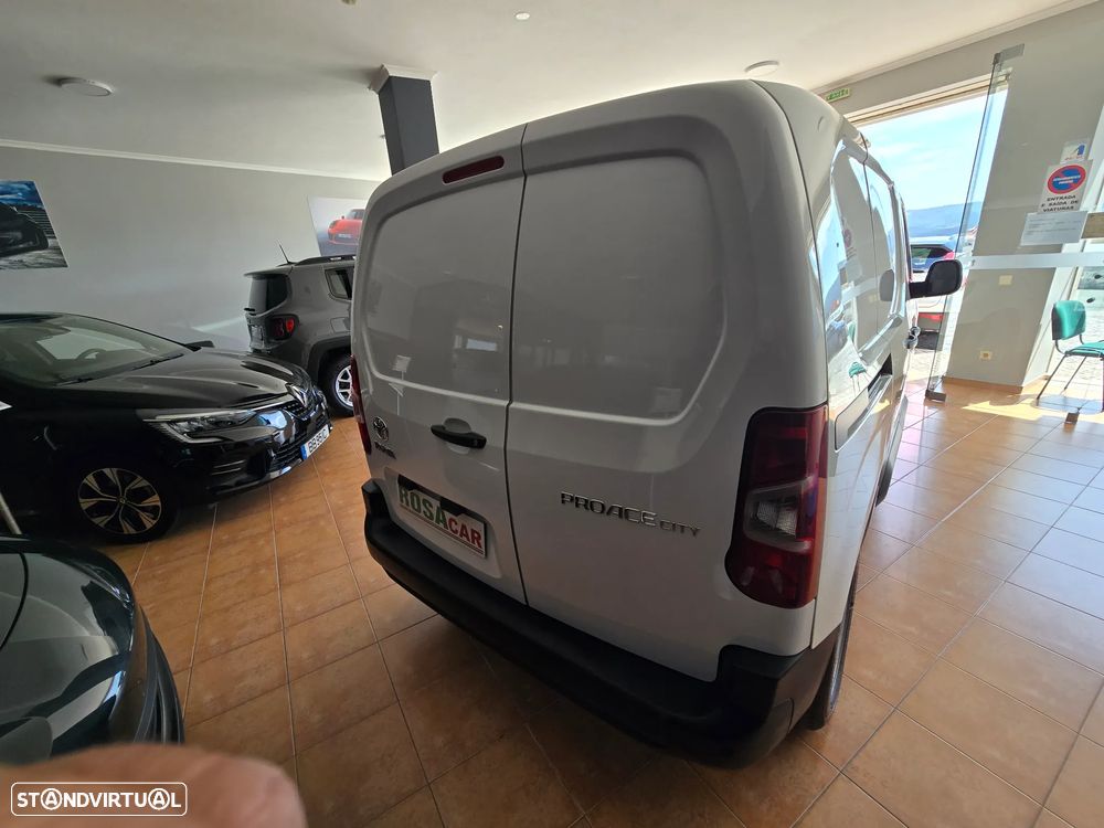 Toyota Proace 1.5 D 3 Lugares - 15