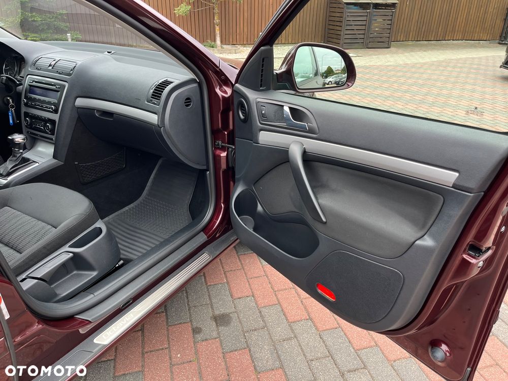 Skoda Octavia 1.8 TSI DSG Elegance - 8